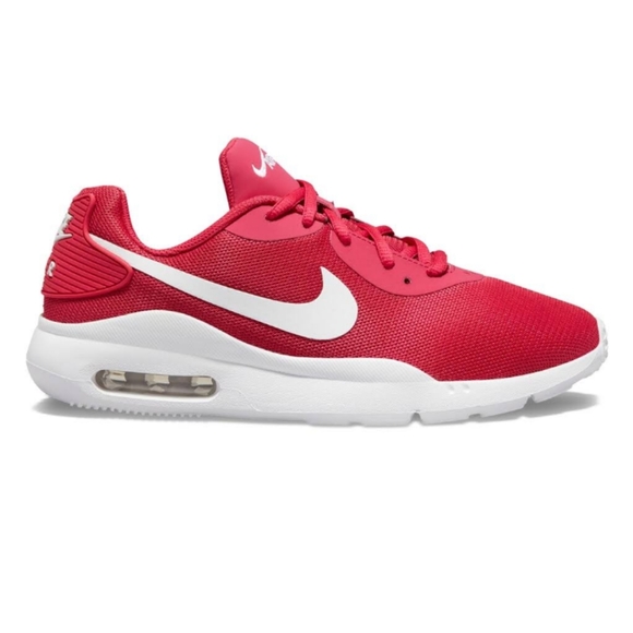 Nike Shoes - 👟 WOMENS Nike Air Max Oketo